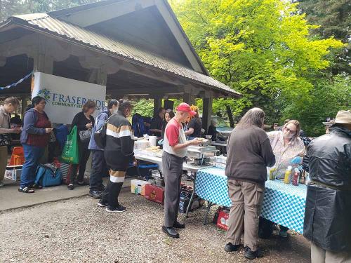 Attendees had a good time enjoying some good music, tasty food, and taking part in a raffle draw.