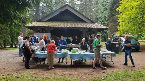 Attendees had a good time enjoying some good much, tasty food, and taking part in a raffle draw.