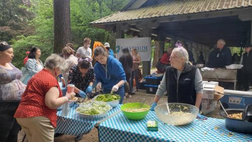 Attendees had a good time enjoying some good music, tasty food, and taking part in a raffle draw.